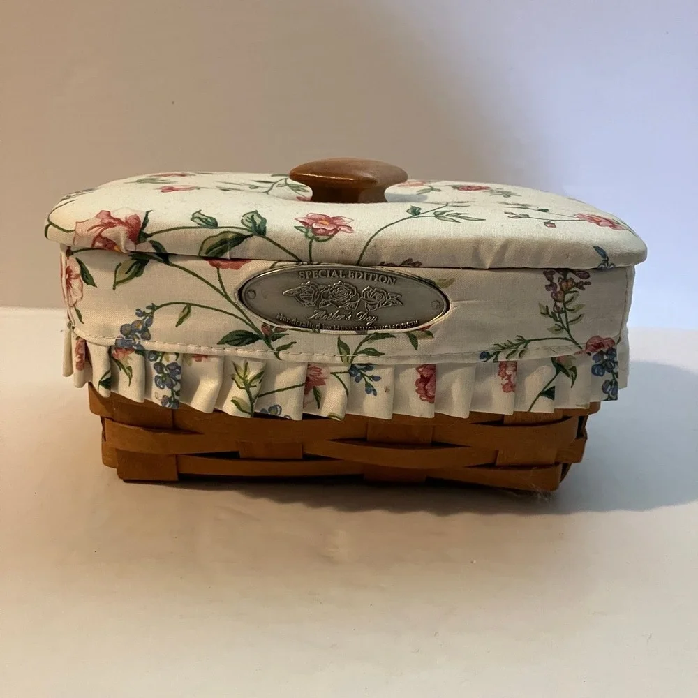 Henn Workshops Special‎ Edition Mother's Day floral lined vanity basket w/ lid